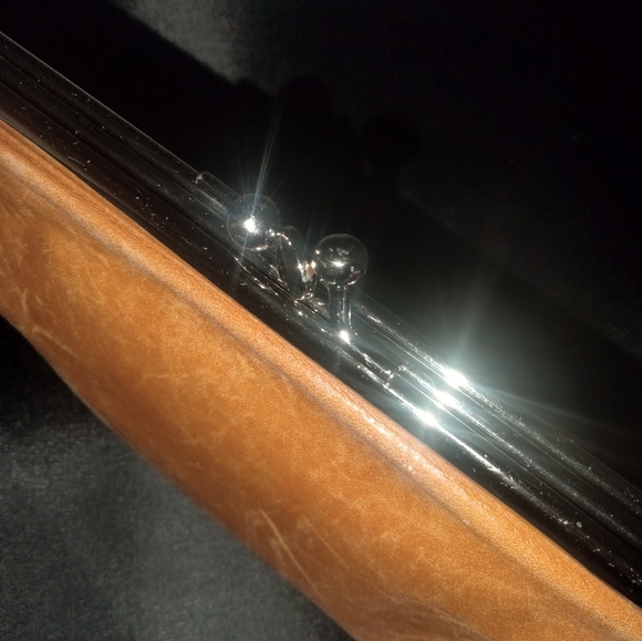 Hobo tan leather kisslock wallet - Picture 2 of 10